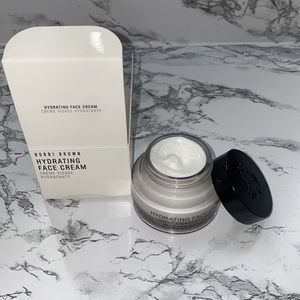 NWT Bobbi Brown Hydrating face cream 
Never used
Still in box
Batch code DB2